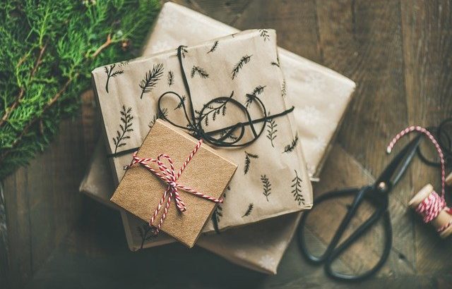 Cómo organizar la compra y entrega de regalos navideños
