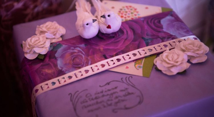 Frases inspiradoras para regalos de bodas personalizados