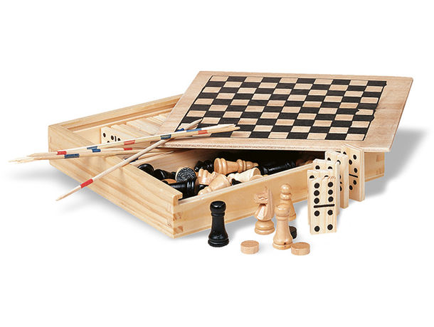 Caja de madera con 4 juegos personalizada marron madera Caja de madera con 4 juegos personalizada marron madera
