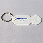 llavero blanco con moneda para carro de la compra con logotipo InmoBlaSol tampografia a 1 color